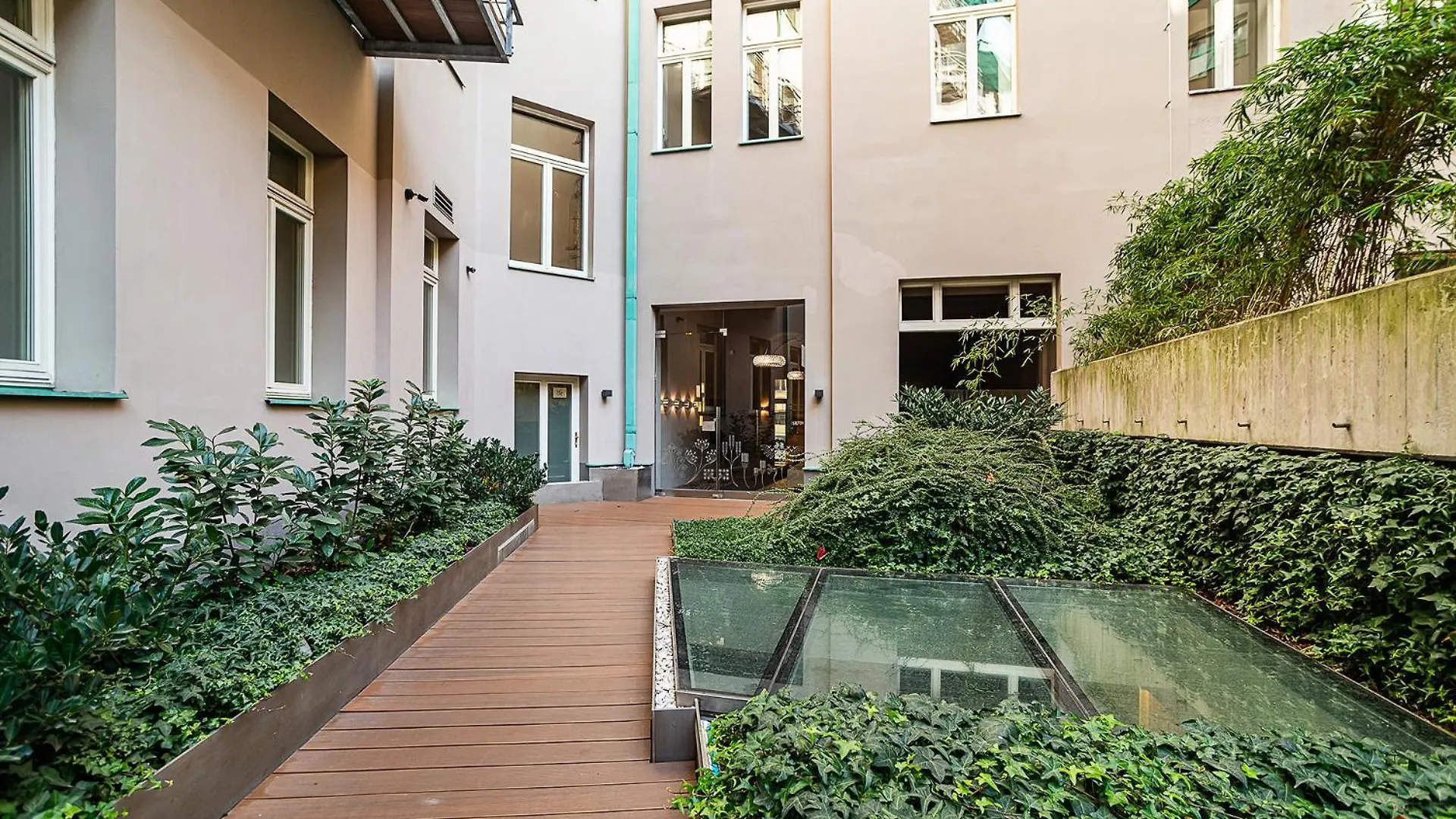 פראג Stunning Designer Apartment With Terrace