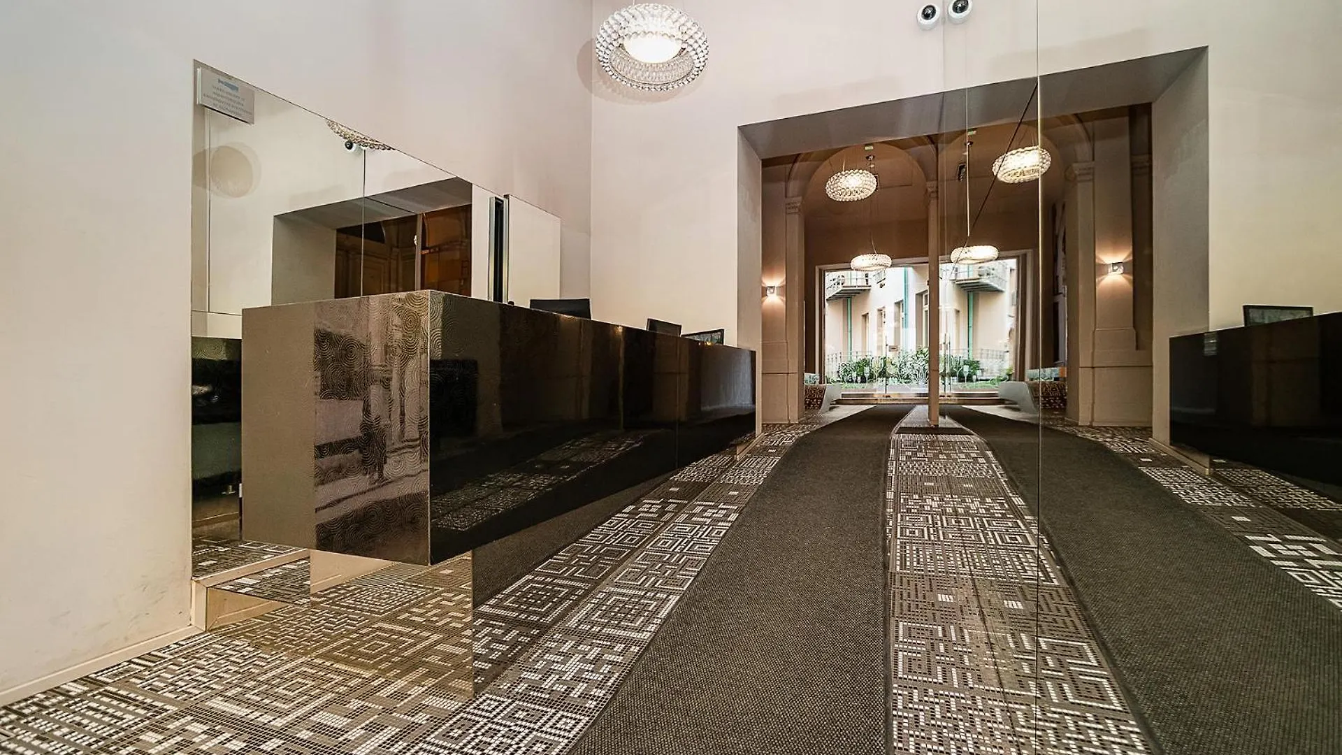 פראג Stunning Designer Apartment With Terrace צ'כיה